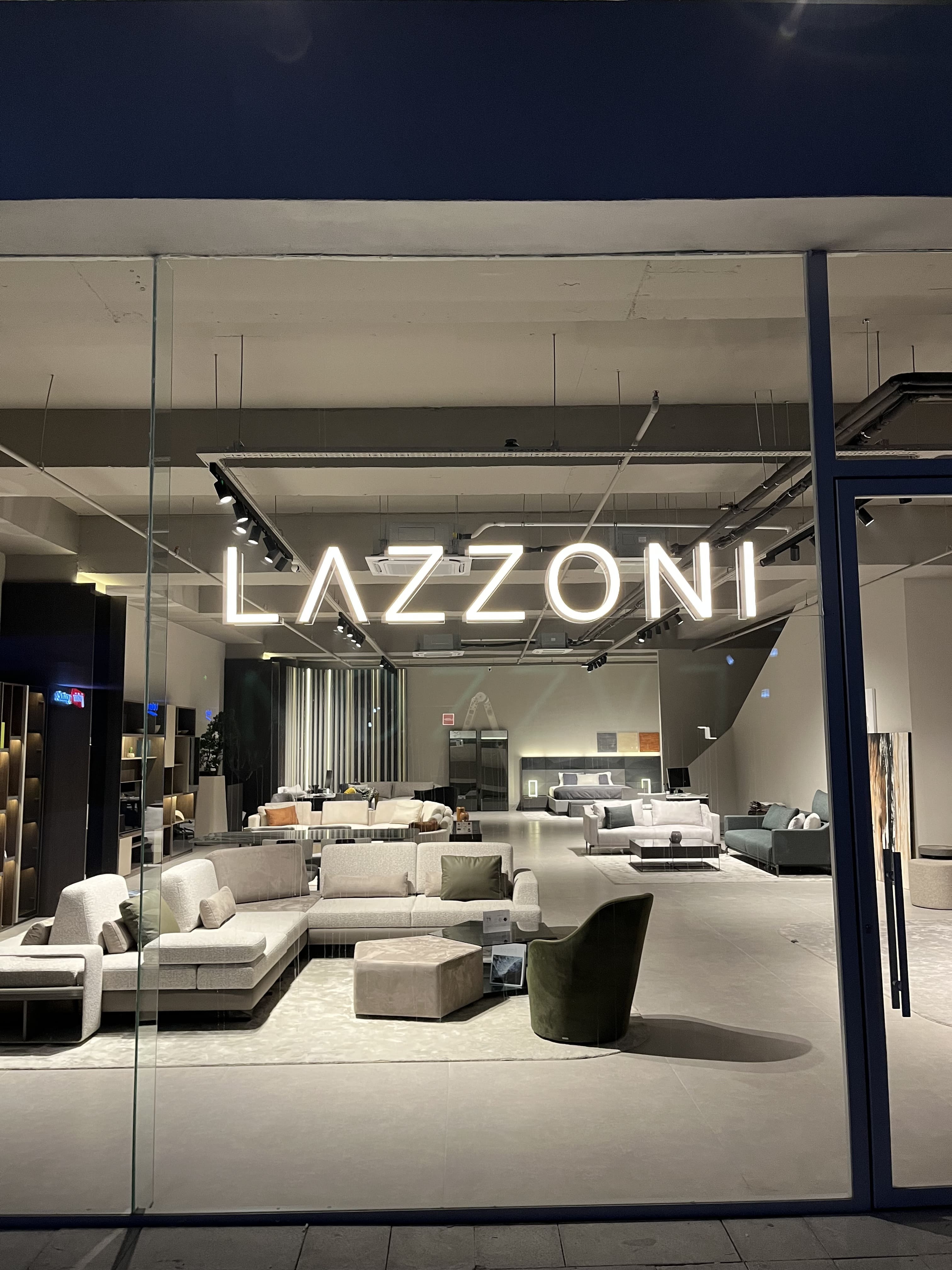 Lazzonı Konya Şube Tabelası