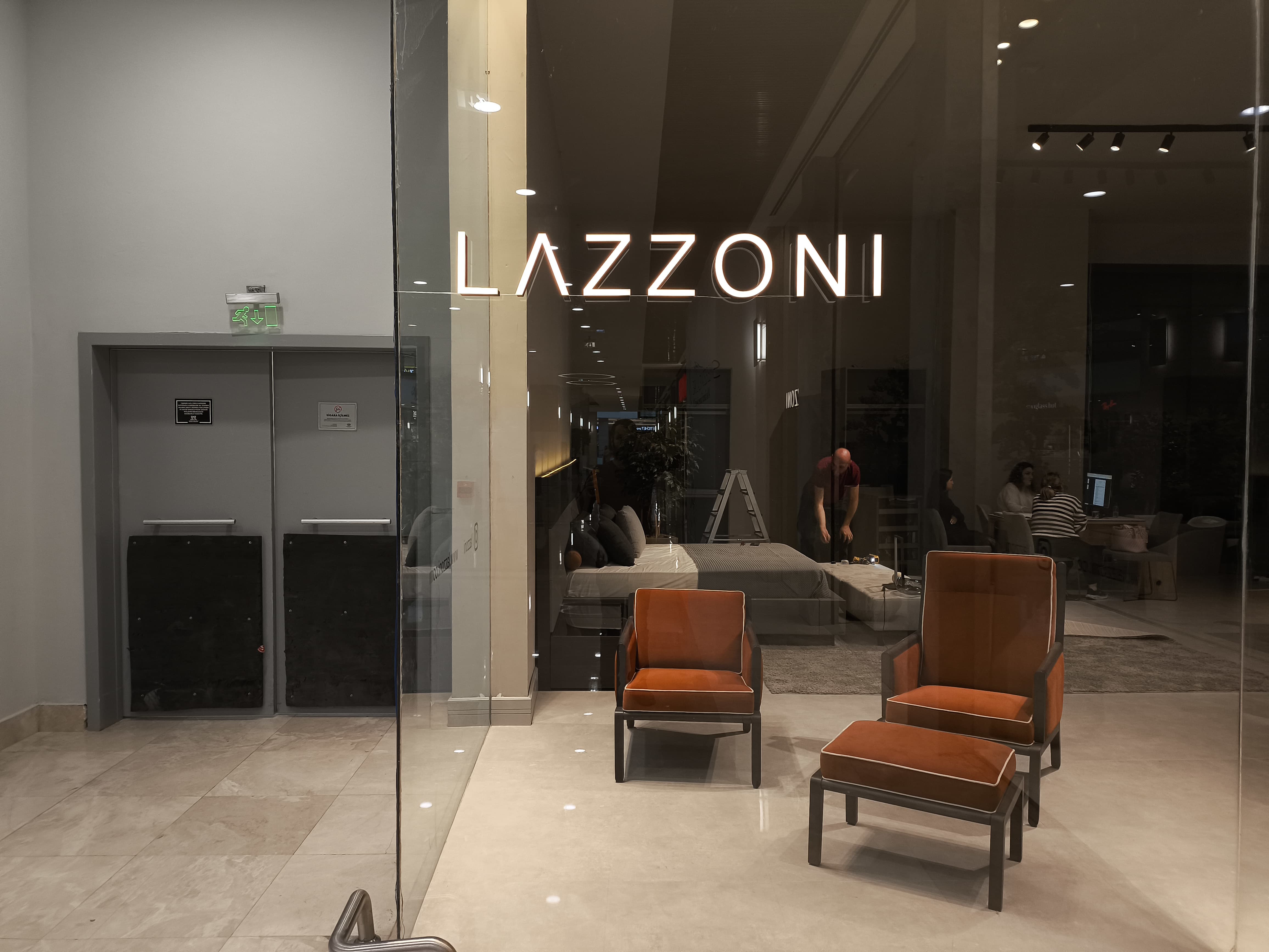 Lazzonı Kentpark Avm Tabelası